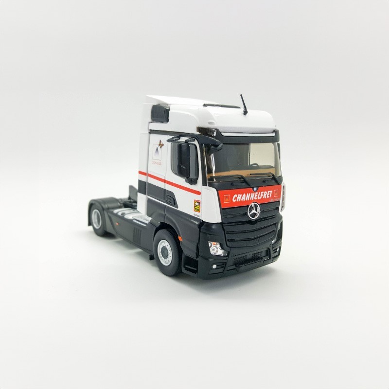 Offizieller Kubota Shop | Modell Kubota Sattelanhänger