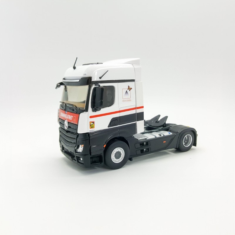 Boutique Officielle Kubota | Maquette Kubota semi-remorque