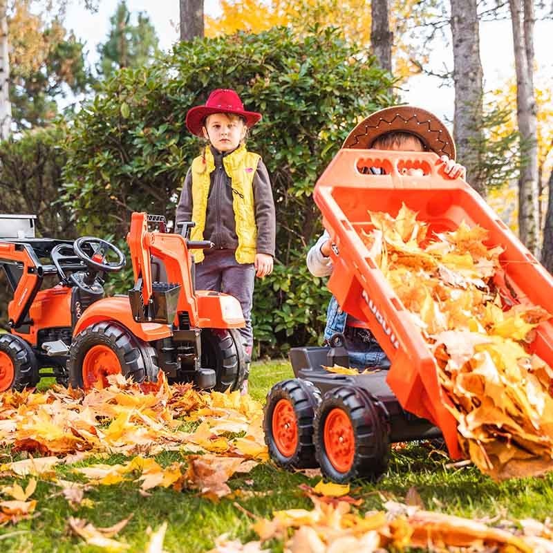 Tienda Oficial Kubota | Mini retroexcavadora Kubota M135GX para niño + excavadora + remolque